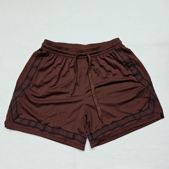 Nike FLY Womens Basketball Shorts 2XL NWT Rust Brown - Picture 1 of 15